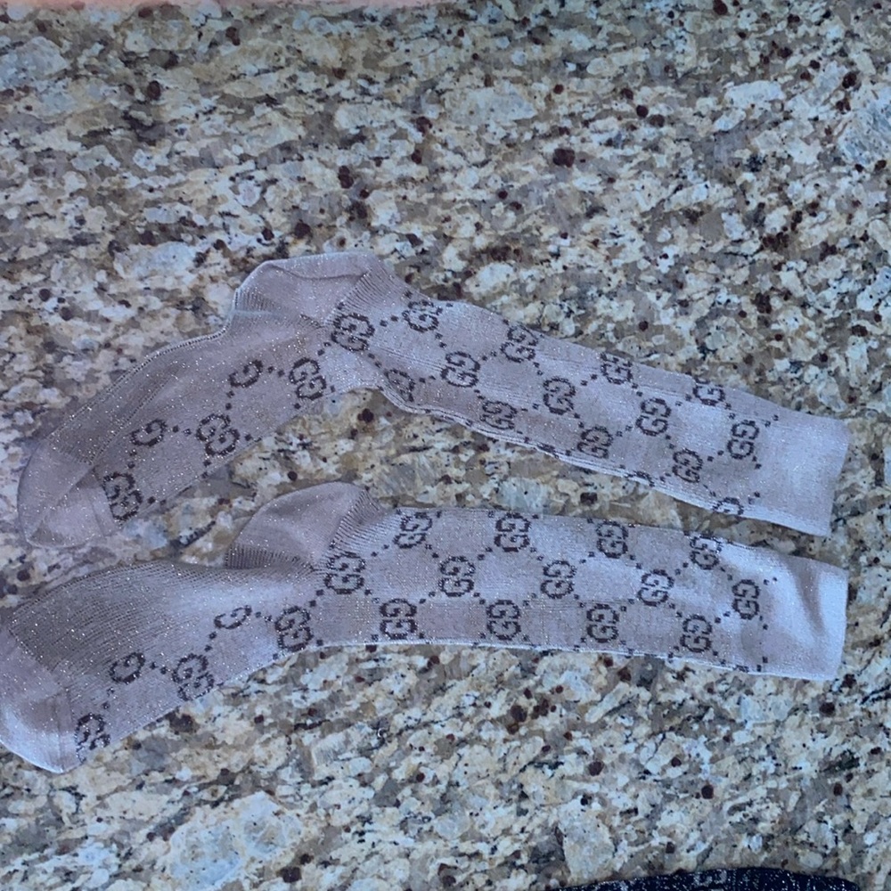 Brown gucci socks like brand new worn once